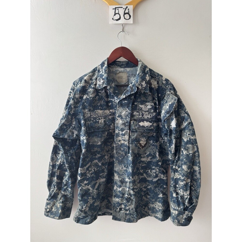 US Navy NWU Type I Blue Digital Camo Shirt Medium Regular Air Warfare Patches